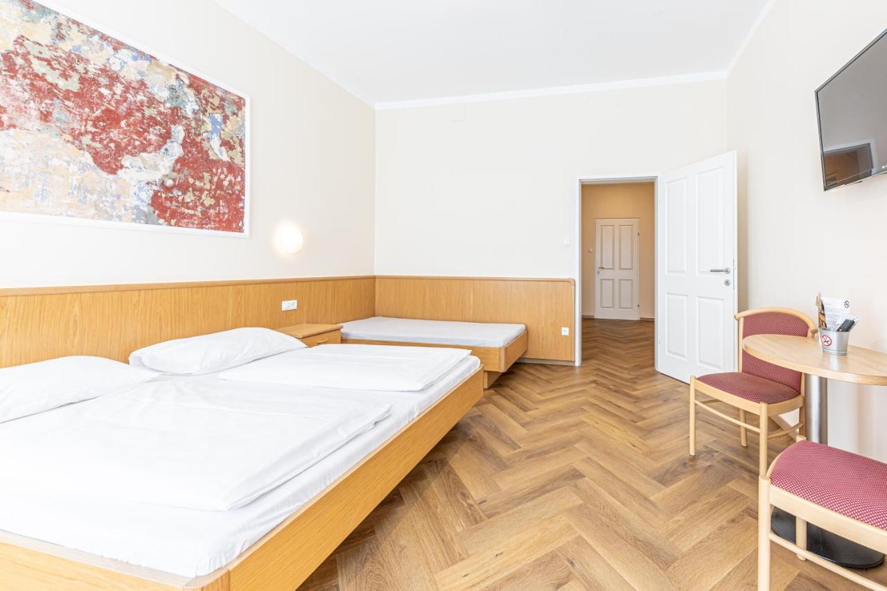 Pension Fünfhaus Wien Exterior foto